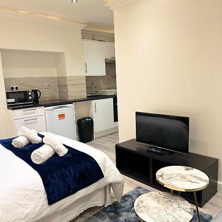 London Charm - Stylish Studio In Kensington Buitenkant foto